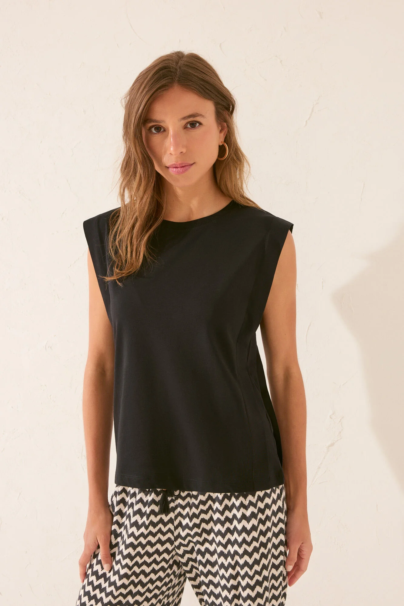 100% cotton black straps T-shirt