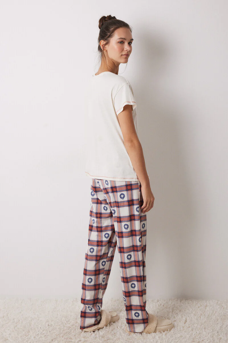 100% cotton pajamas with Snoopy checks - Image 2