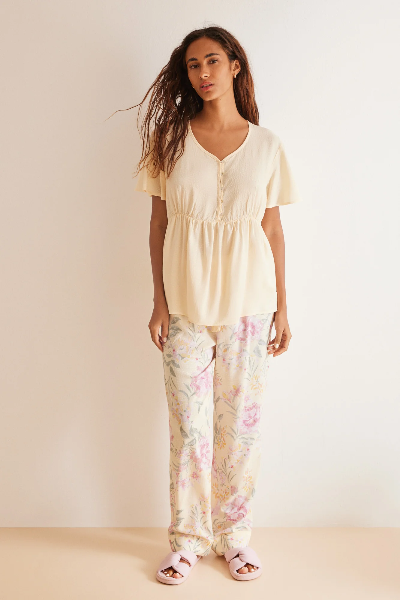 Yellow floral print viscose pyjamas - Image 2