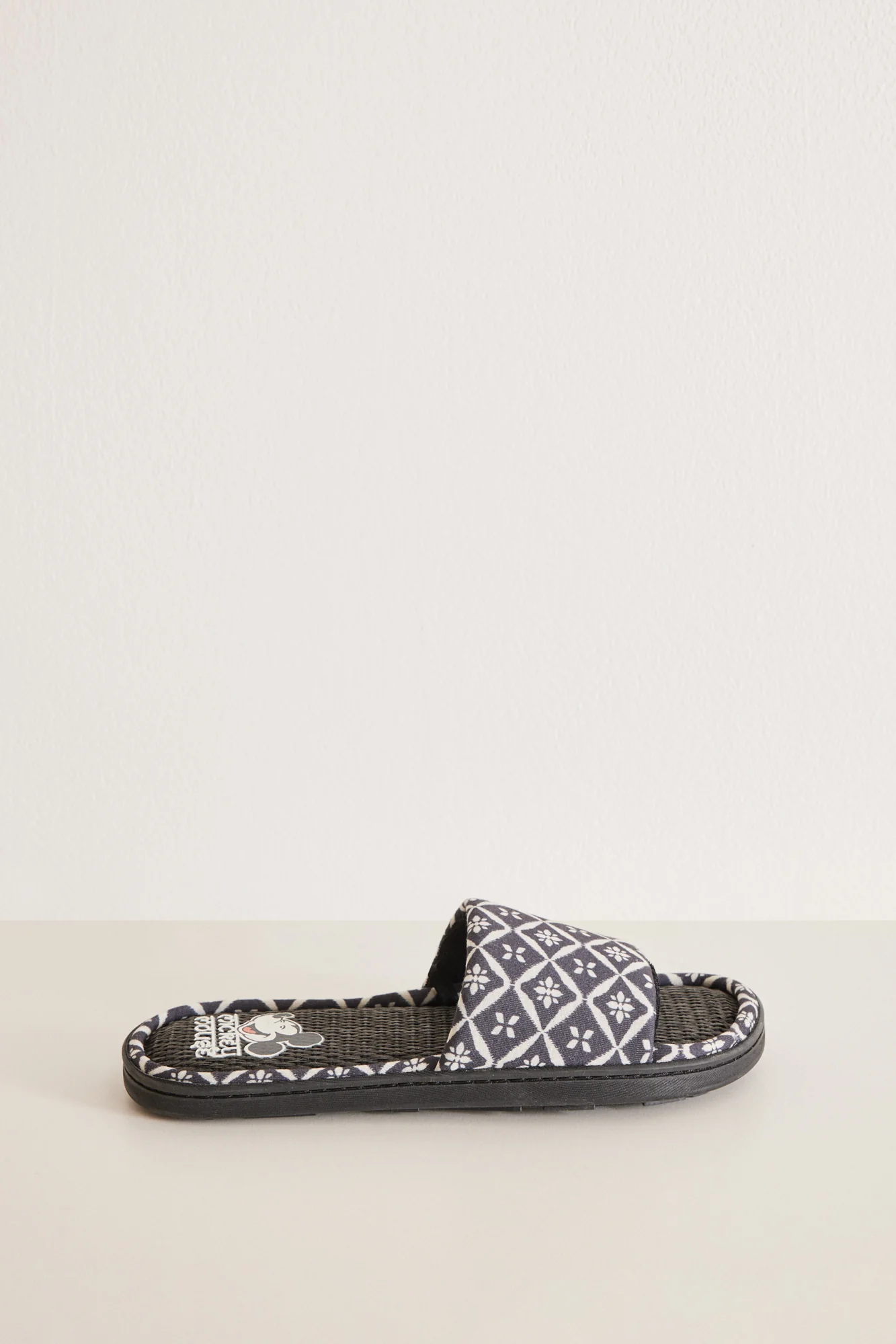 Mickey ethnic print slippers - Image 4