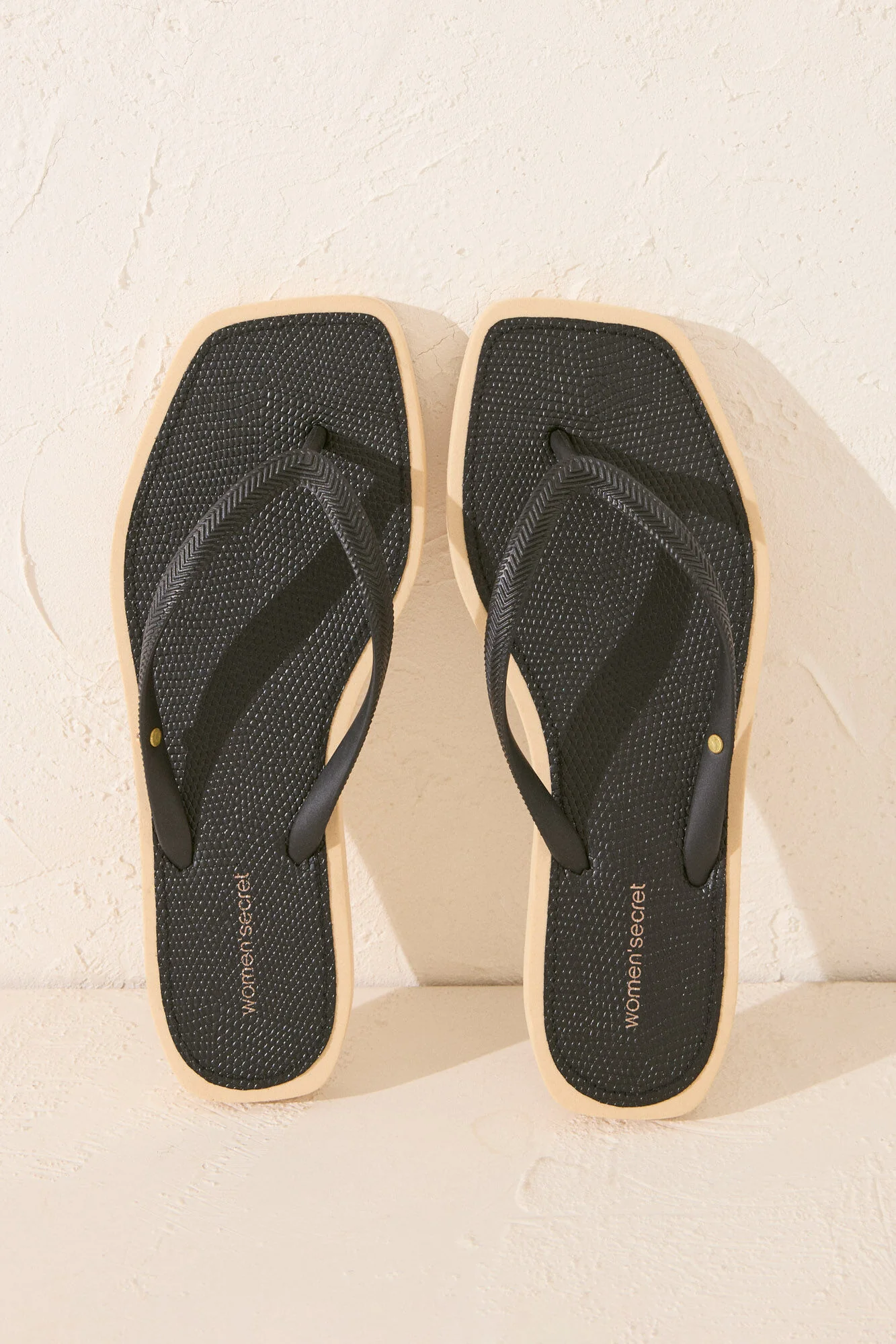 Black snake square toe flip flops