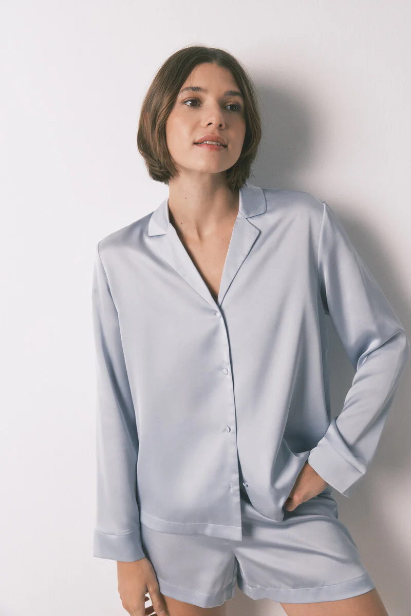 Blue satin short classic pyjamas - Image 3