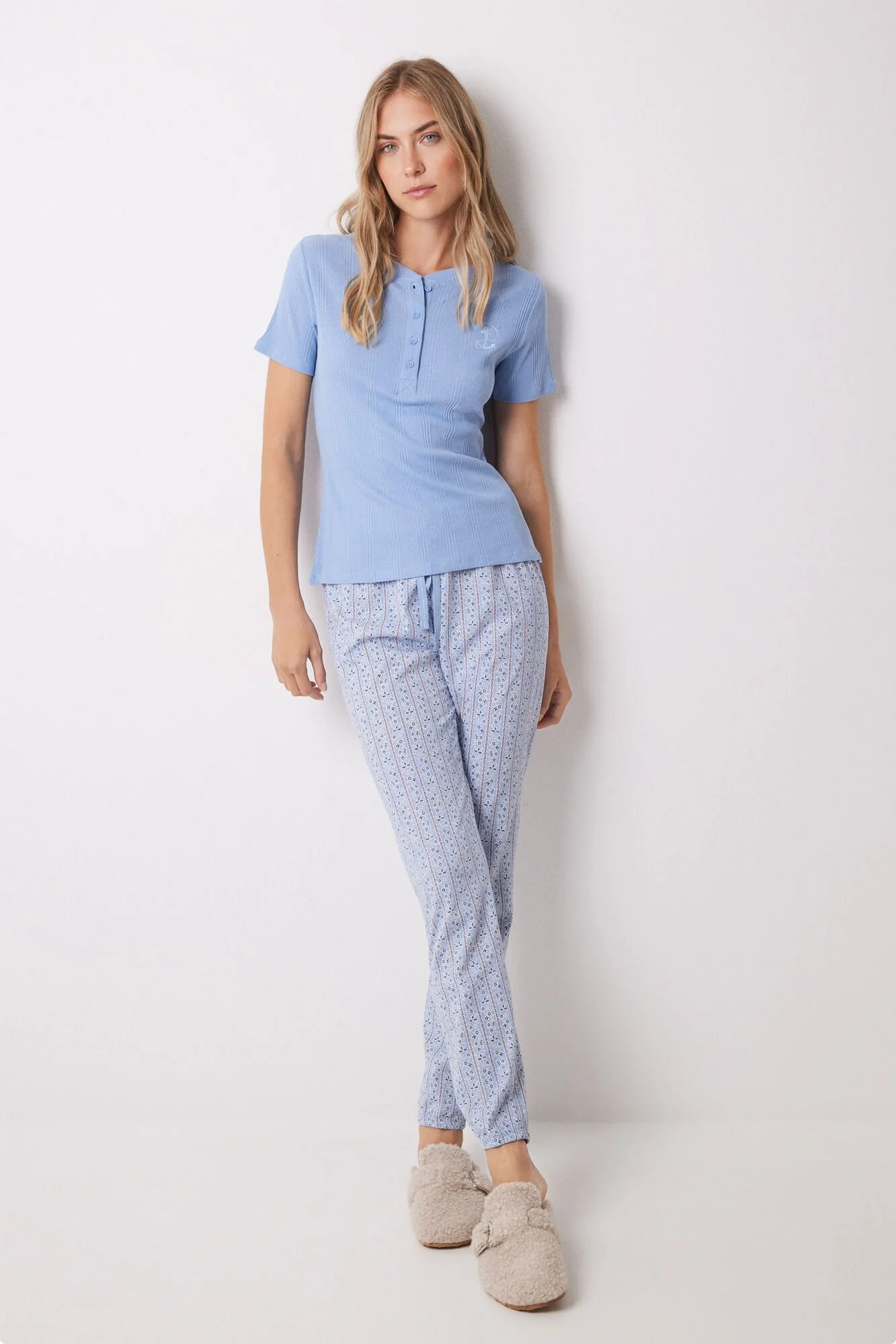 Blue short-sleeved cotton top - Image 4