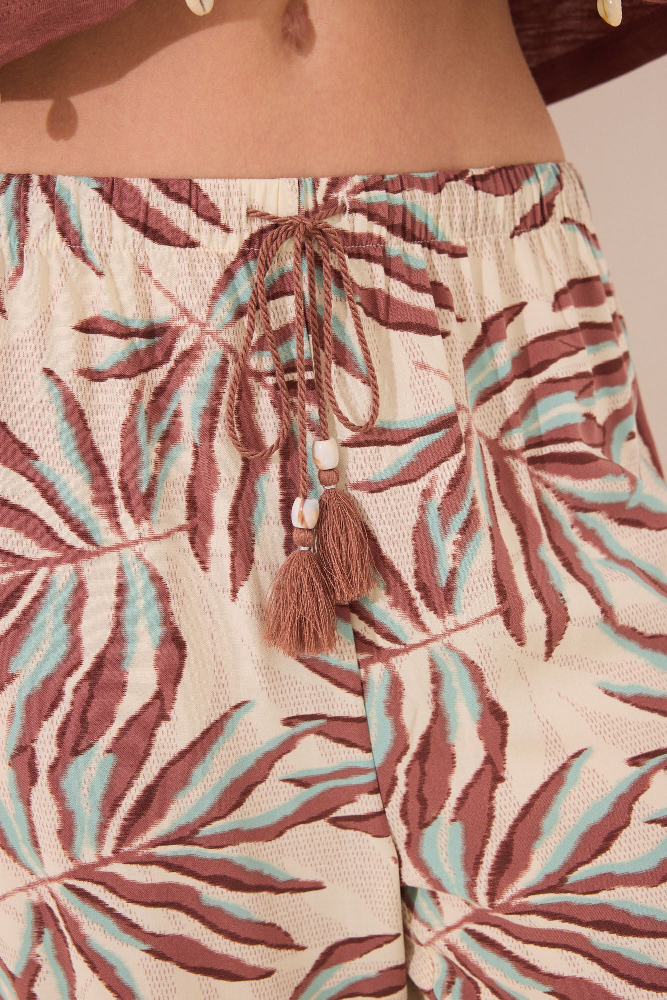 Brown leaf print viscose trouser - Image 3