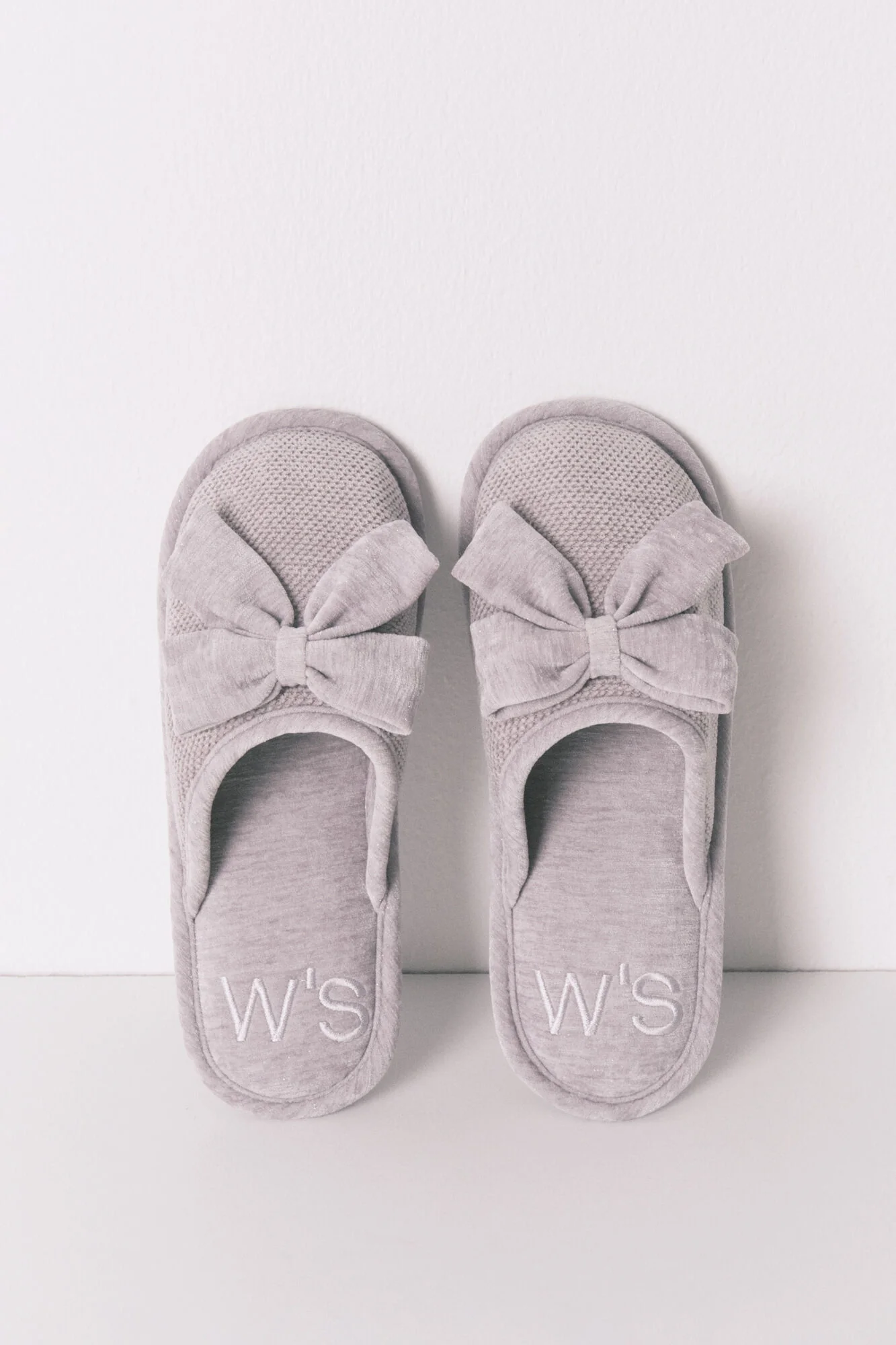 Closed grey chenille slippers - Image 2