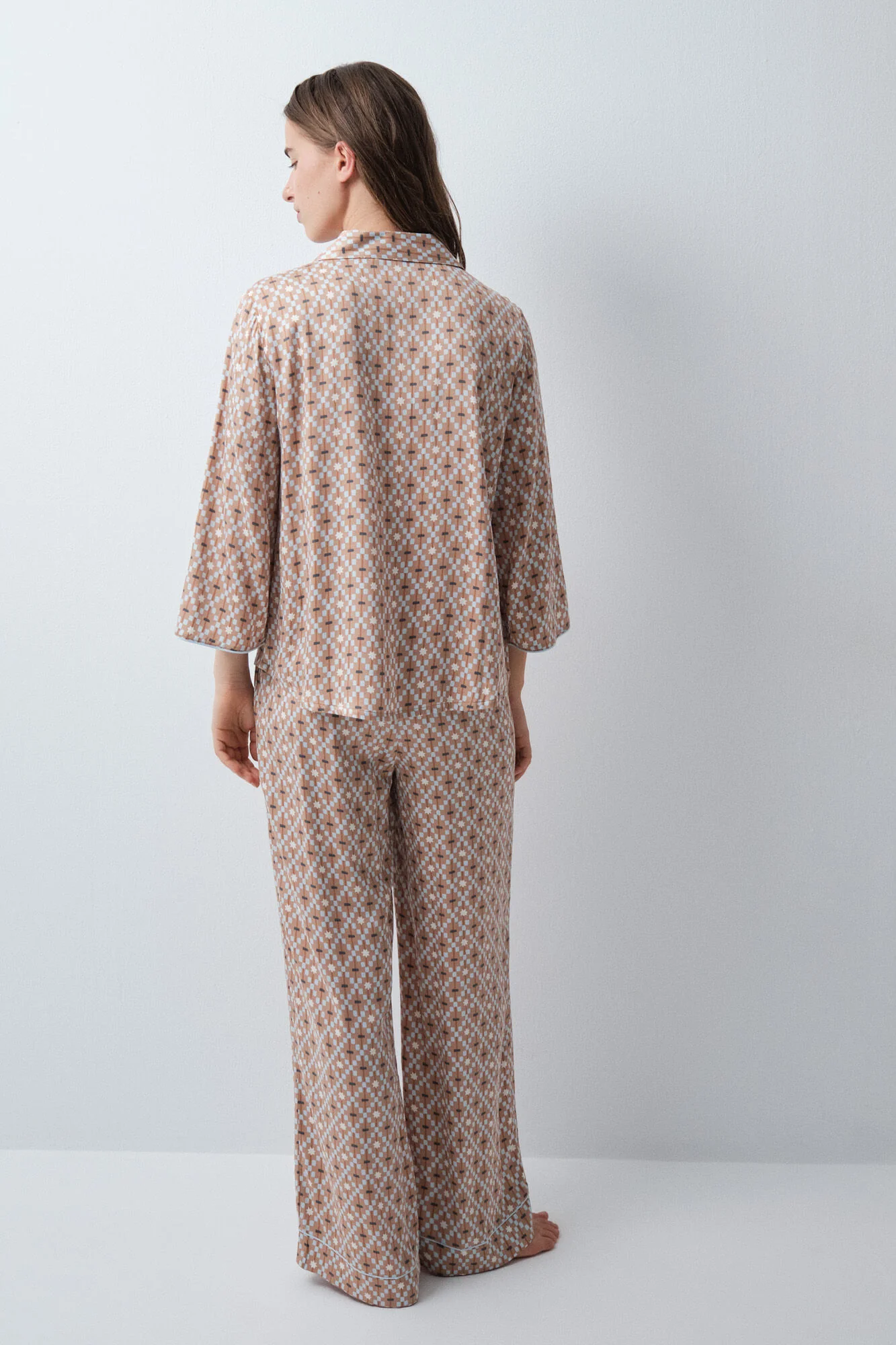 Geometric print satin classic long pyjamas - Image 5