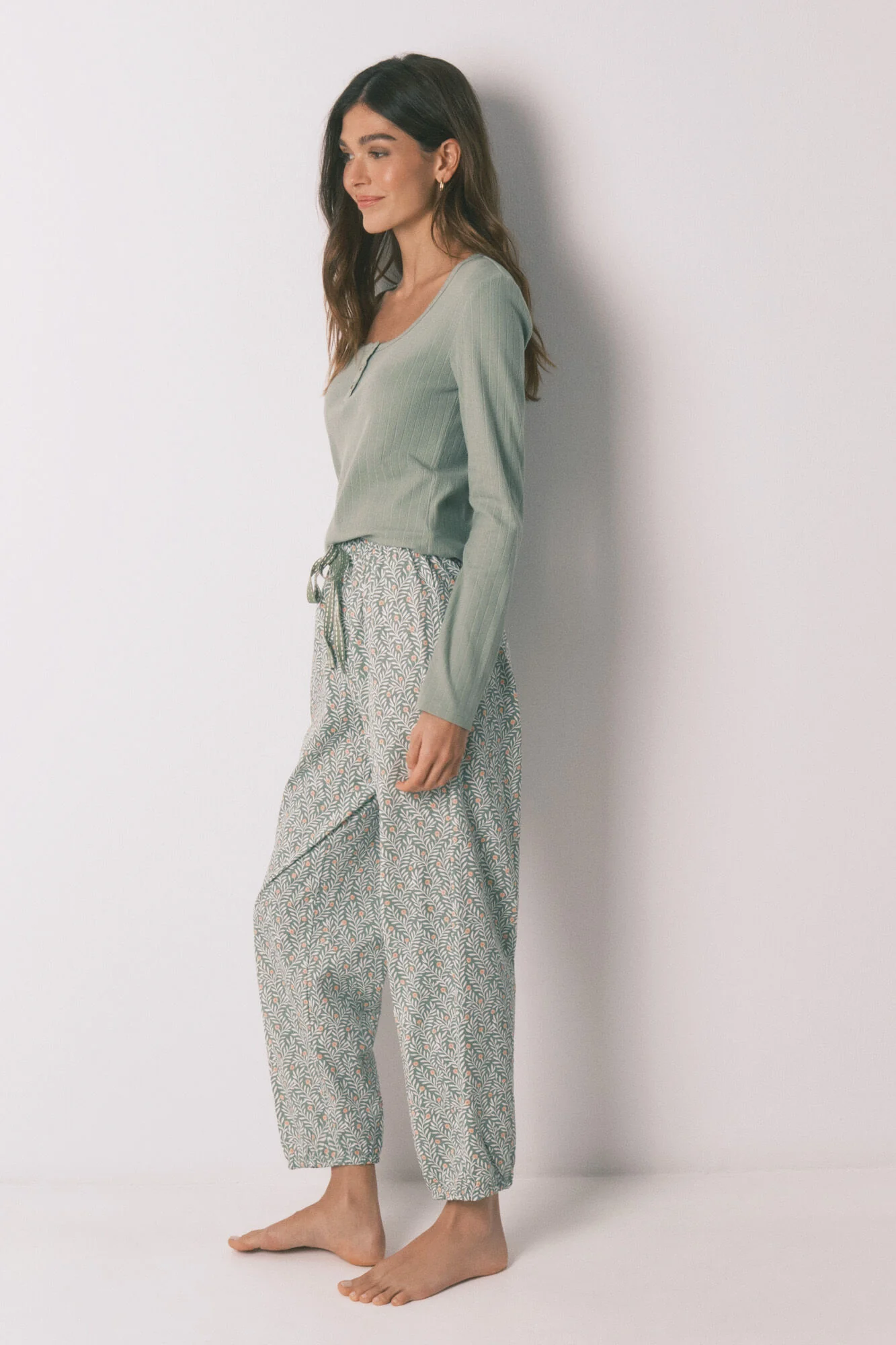 Green cotton floral print long pyjamas - Image 6