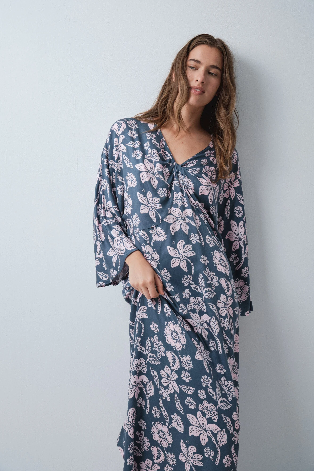 Green floral print viscose kaftan dress - Image 3