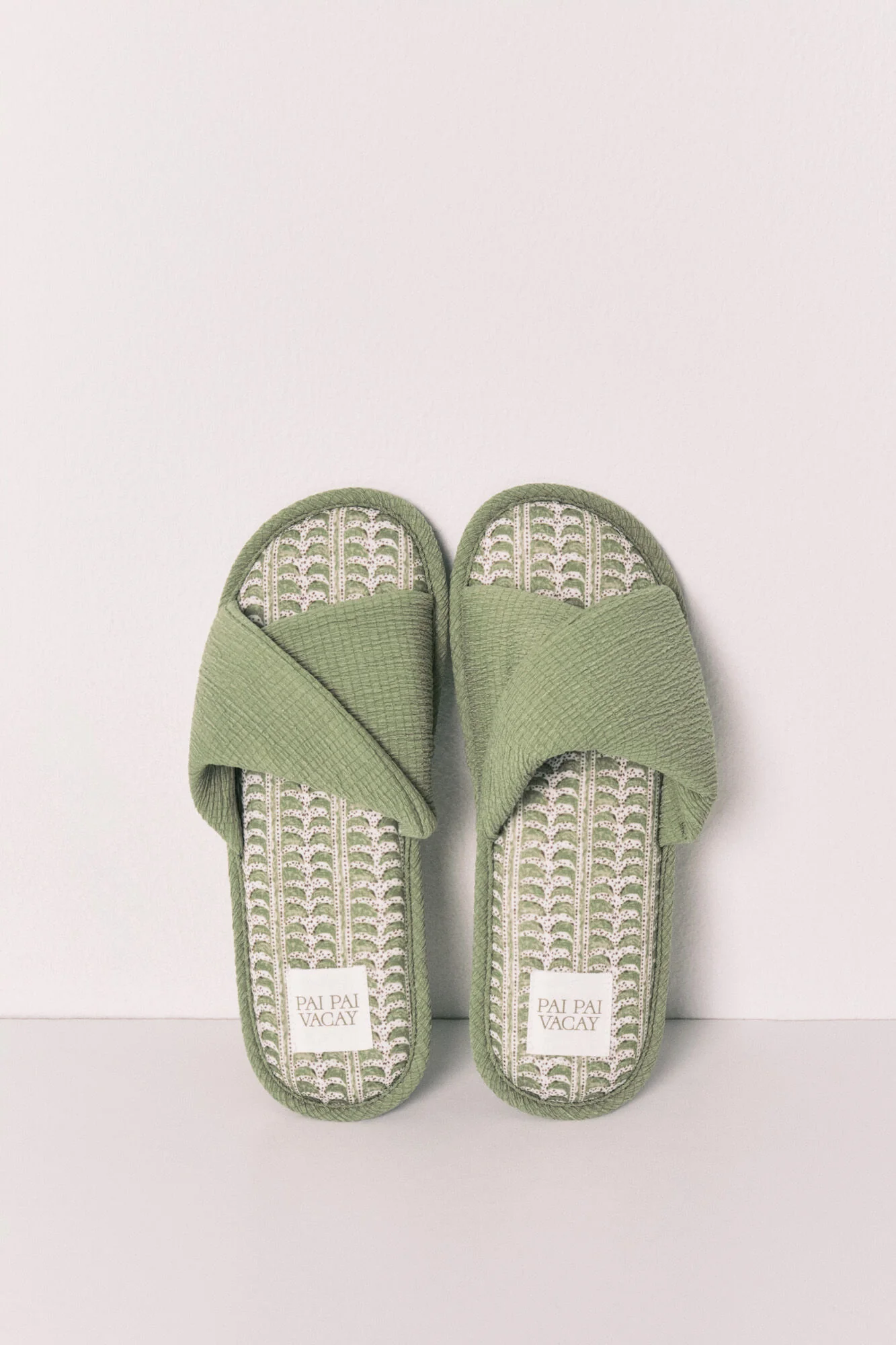 Green palm tree slippers