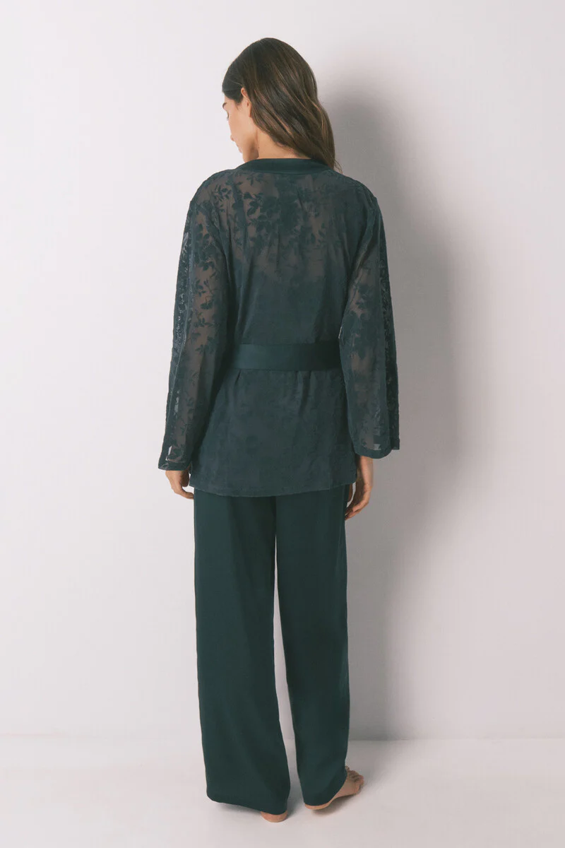 Green satin and lace pyjamas set - Image 5
