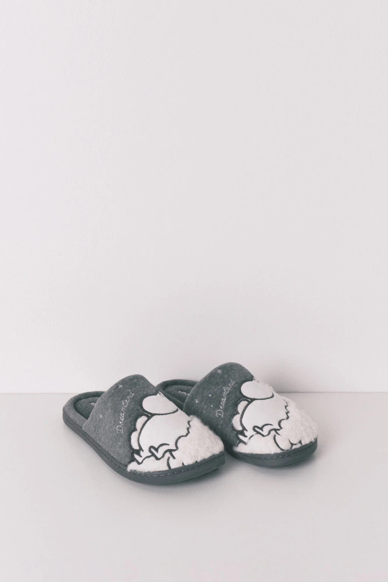 Grey faux shearling slippers MOOMIN