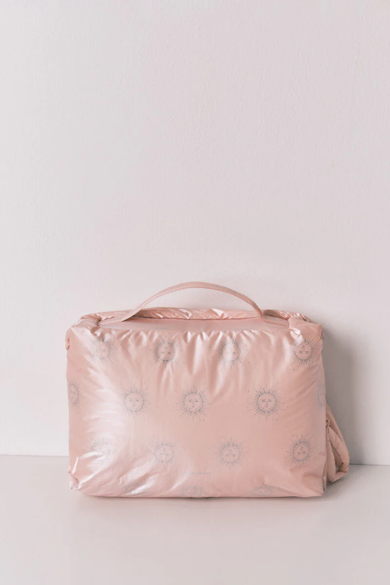 Large pink puffer satin-finish vanity case - Image 5