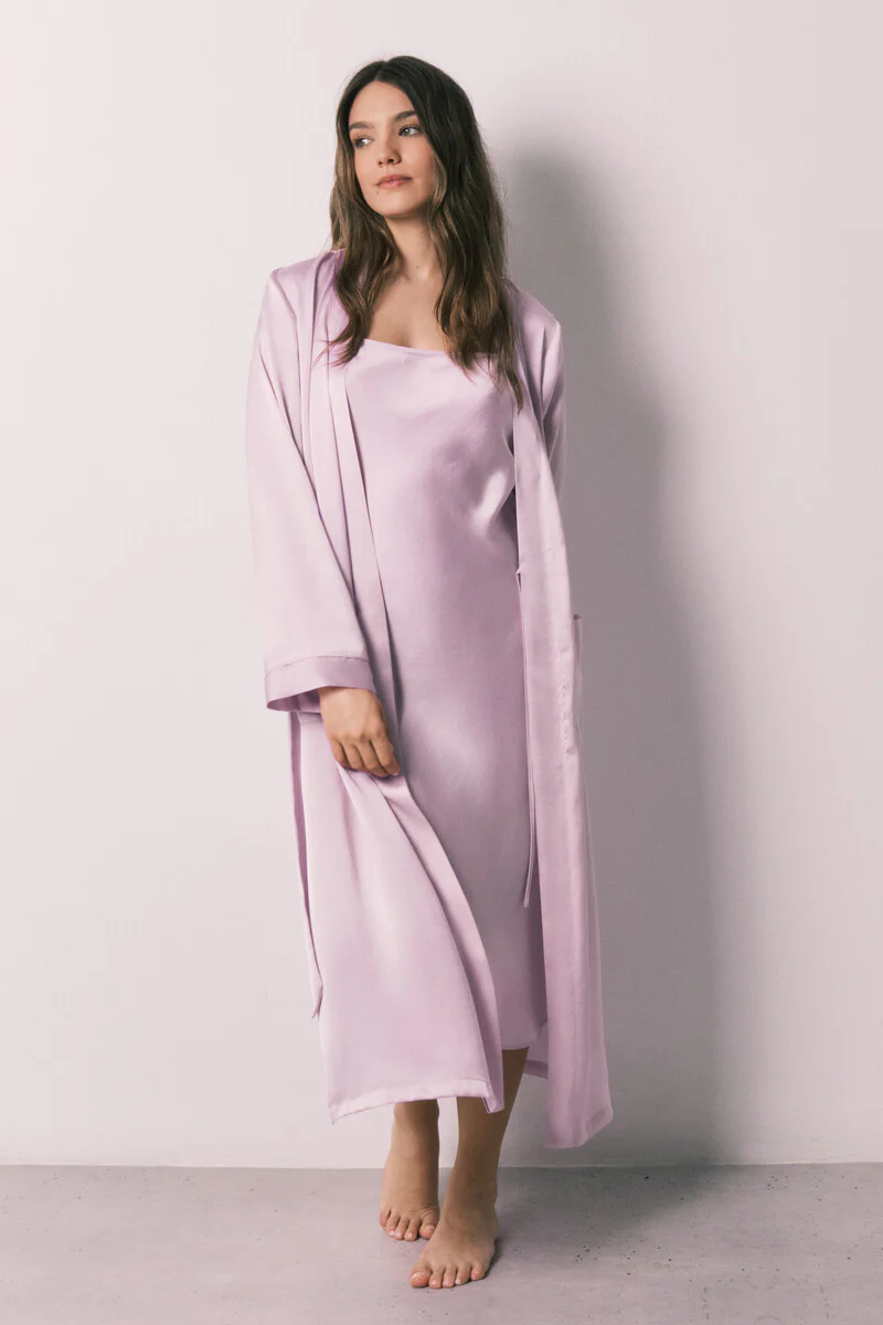 Lilac satin midi robe - Image 3