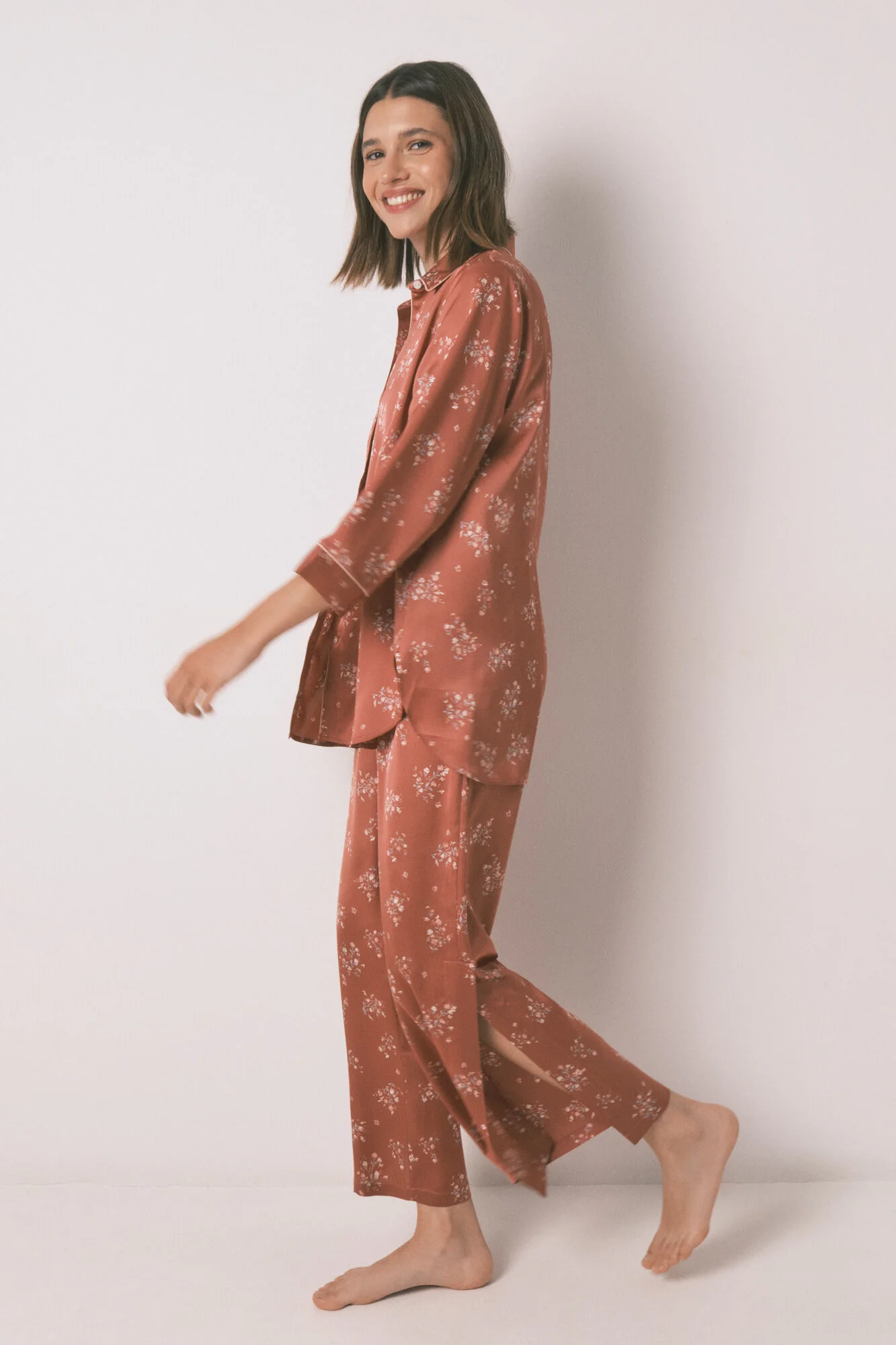 Long orange satin pajama shirt - Image 4