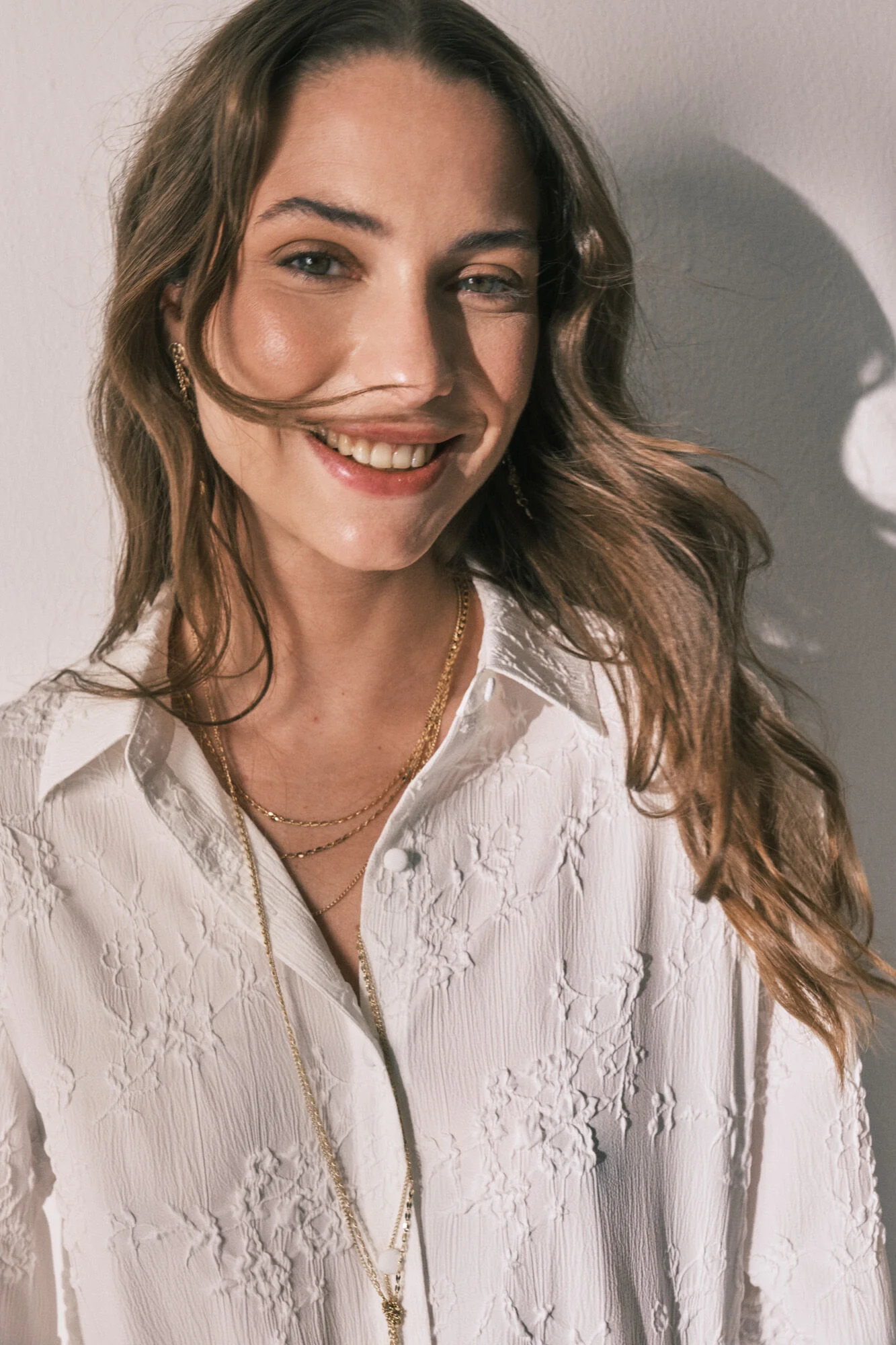 Long satin jacquard shirt pyjamas in White - Image 5