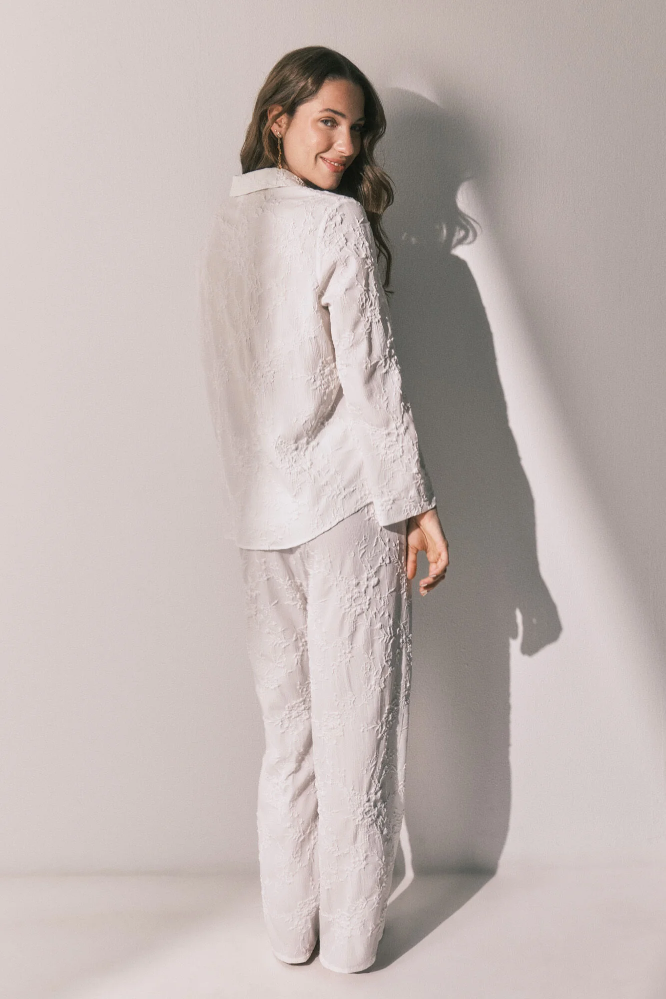 Long satin jacquard shirt pyjamas in White - Image 7