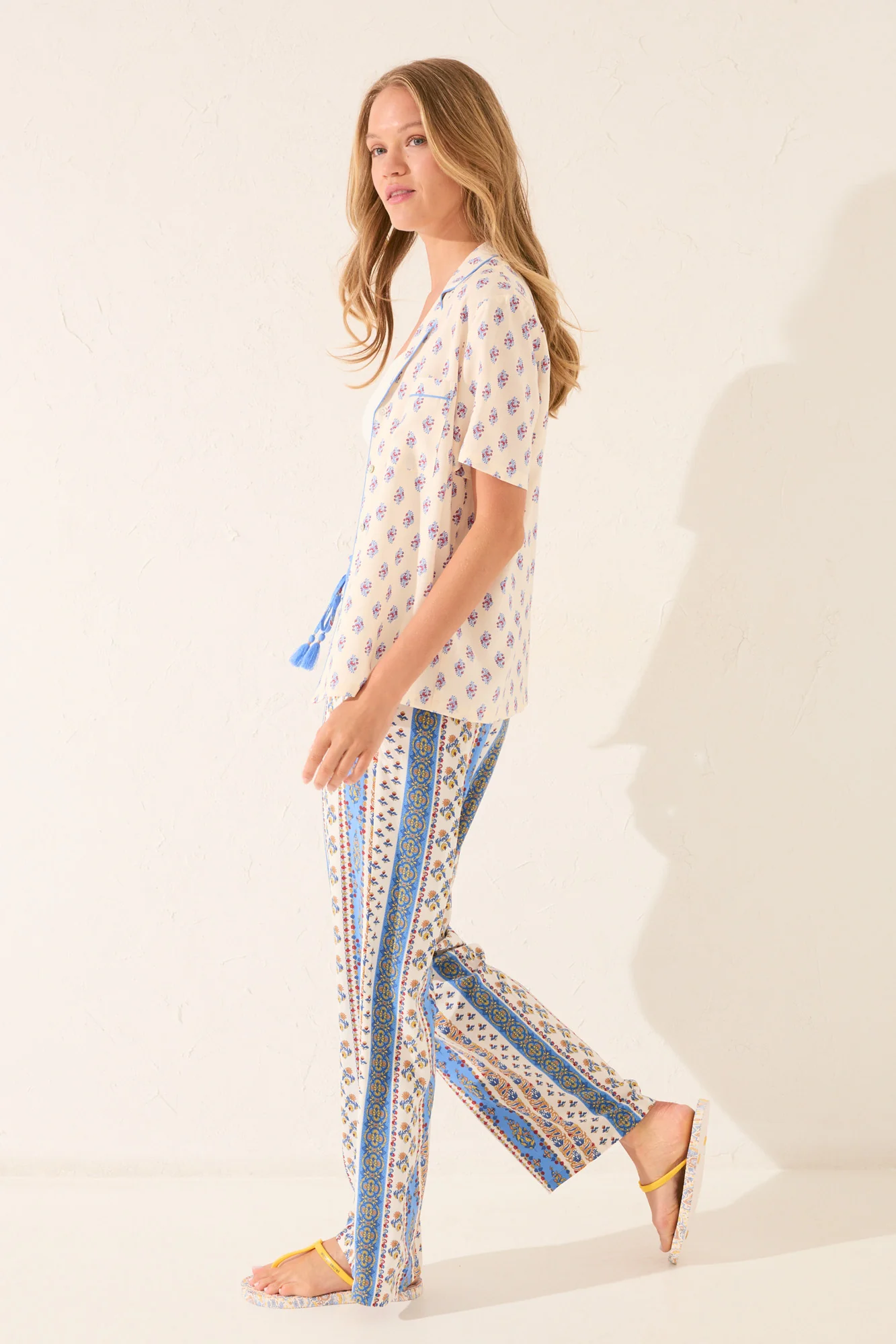 Long viscose trouser with multicoloured borders - Image 3