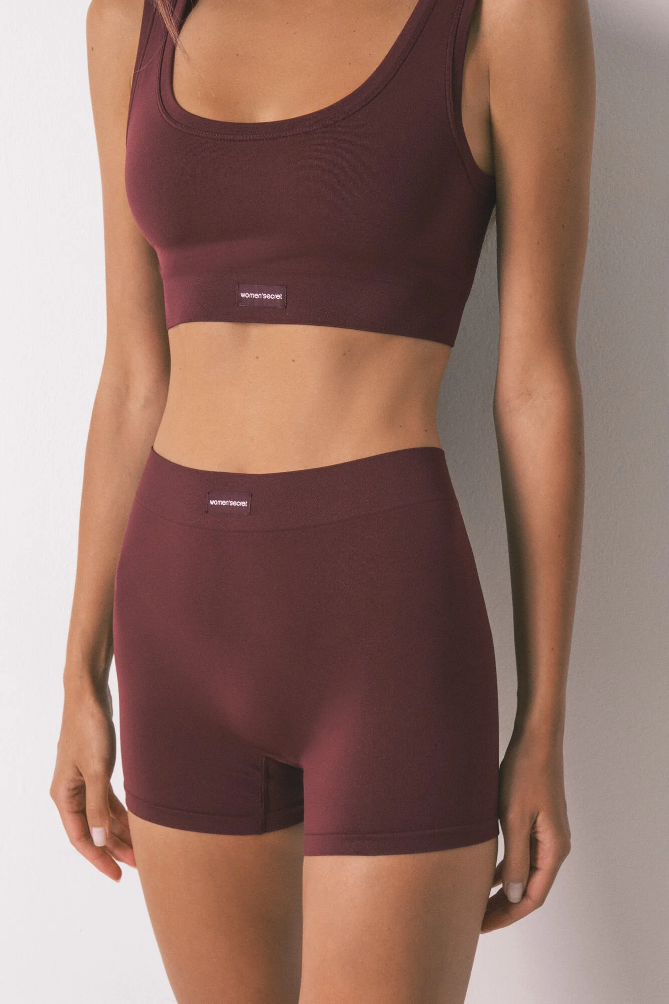 Maroon seamless trouser - Image 2