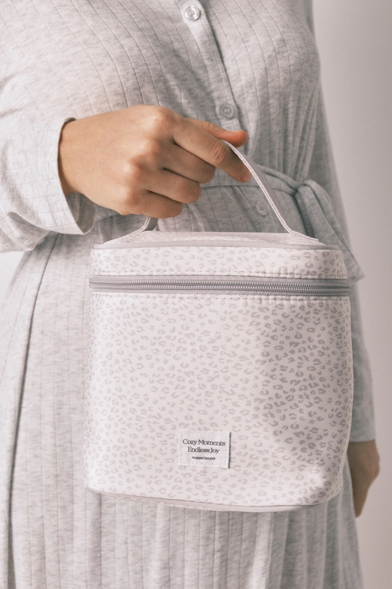 Maternity animal print vanity case