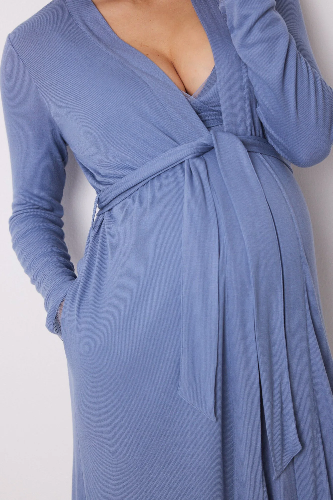 Blue viscose midi maternity robe - Image 2