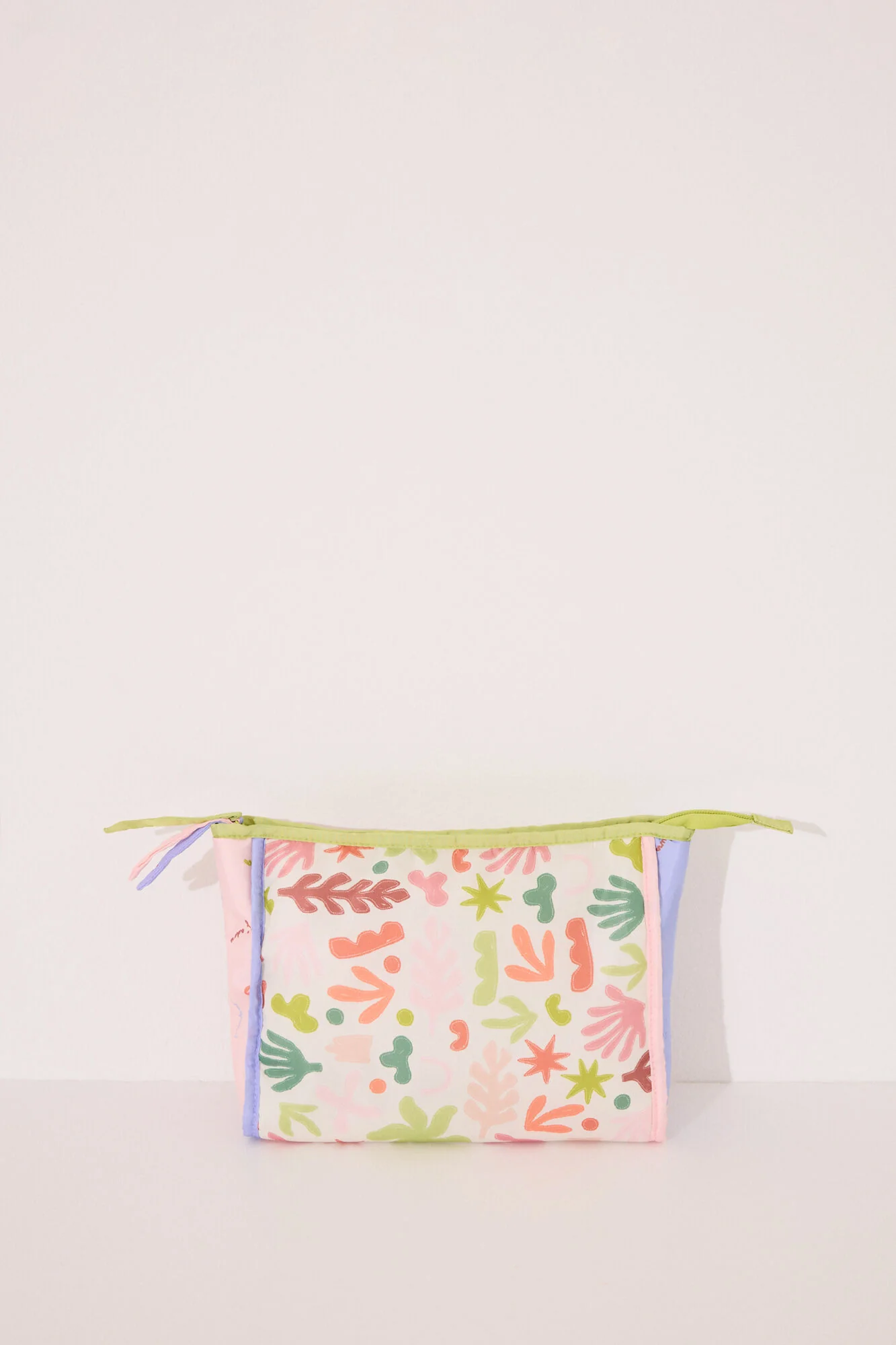 Medium multicoloured leaves vanity case
