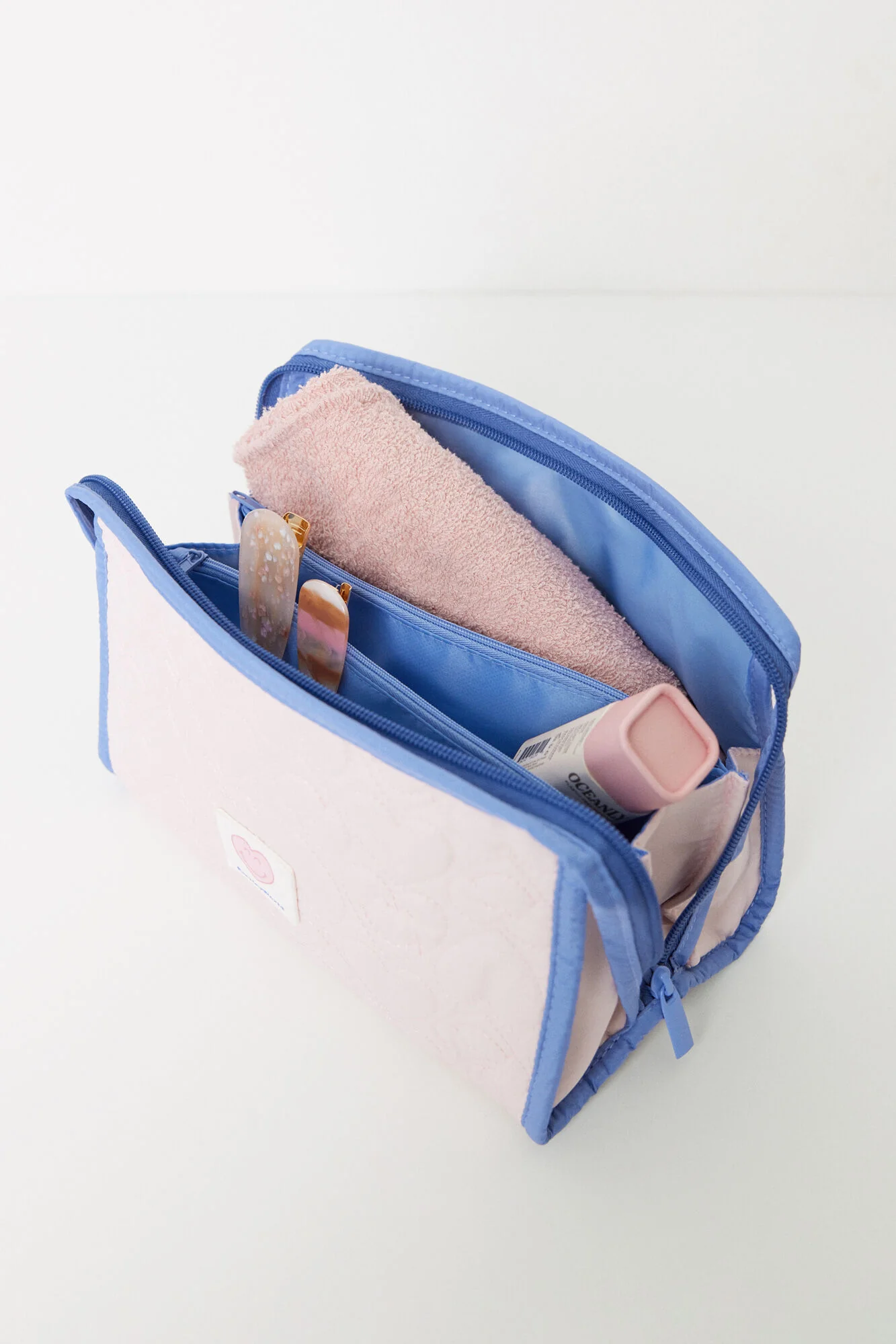 Medium padded Smiley hearts toiletry bag - Image 5