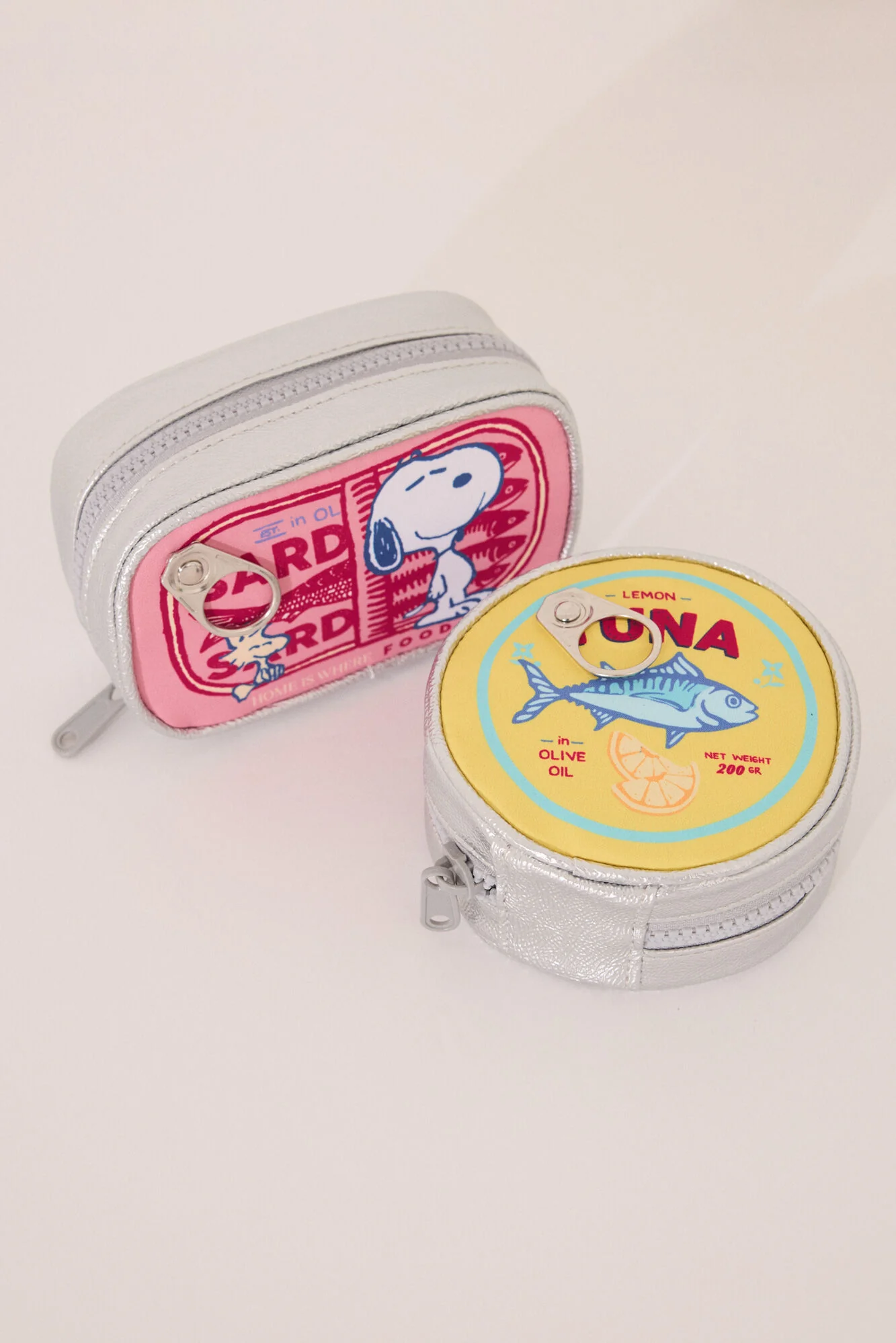 Metallic pink Snoopy purse - Image 3