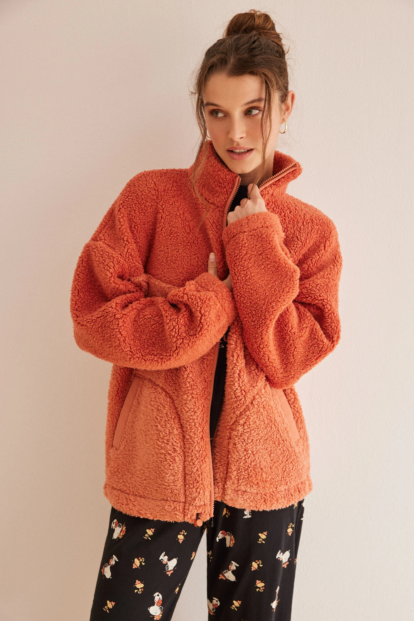 Orange faux shearling Snoopy jacket - Image 4