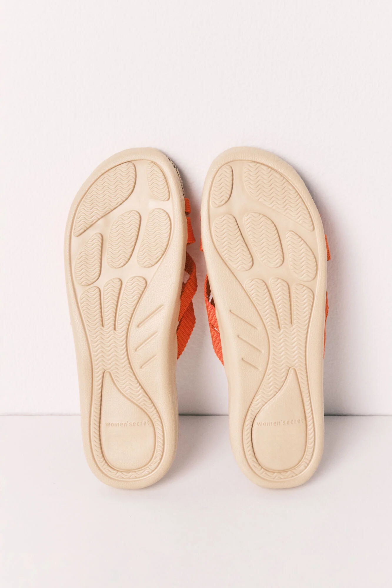 Orange raffia strap sandals - Image 4