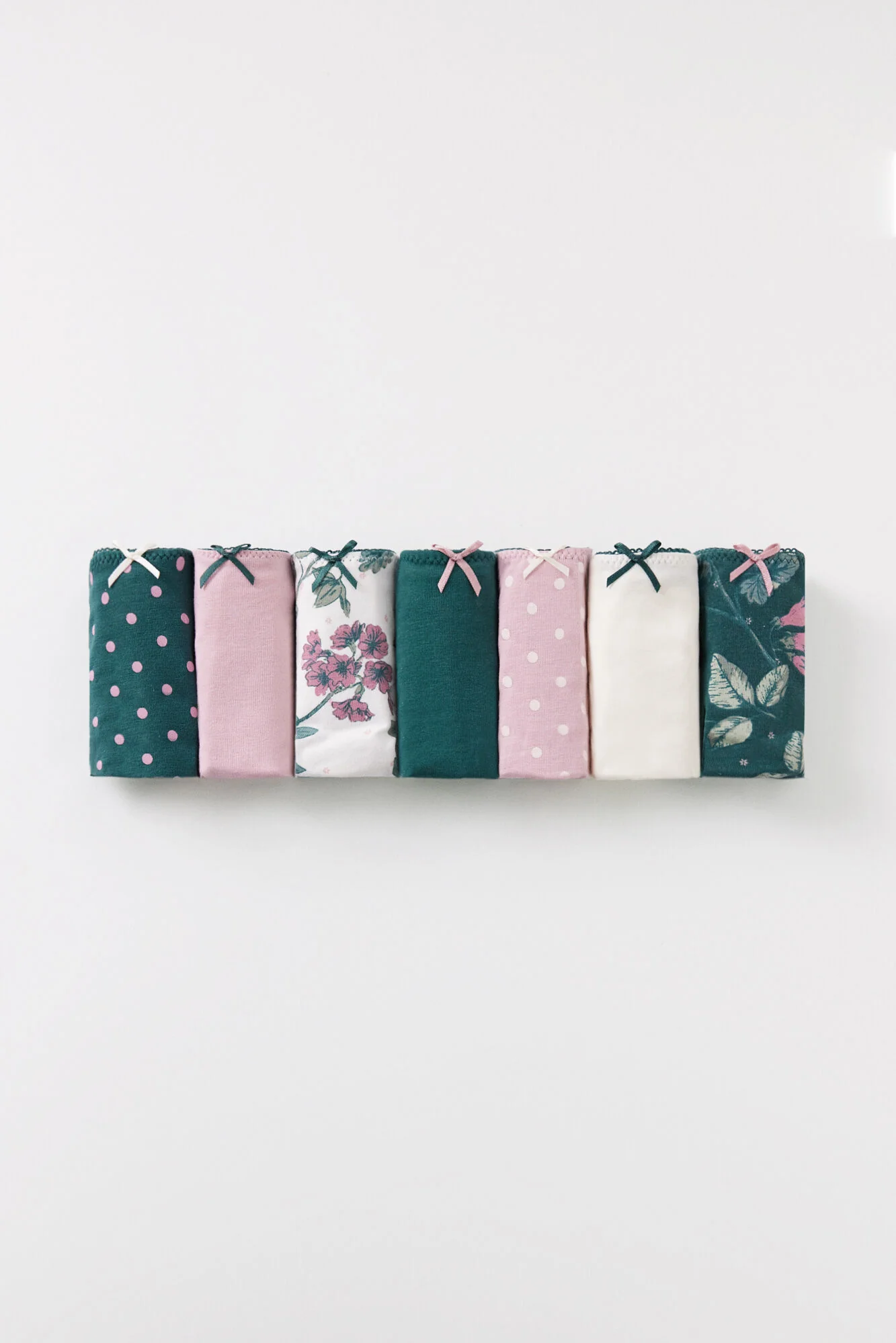 Pack of 7 classic cotton bow or tie panties - Image 3