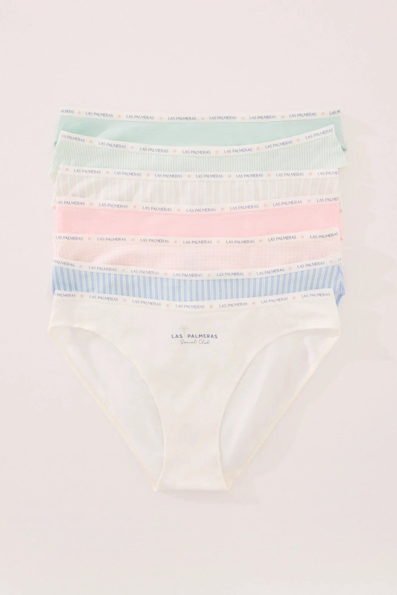 Pack of 7 classic cotton panties with mixed prints - Image 2