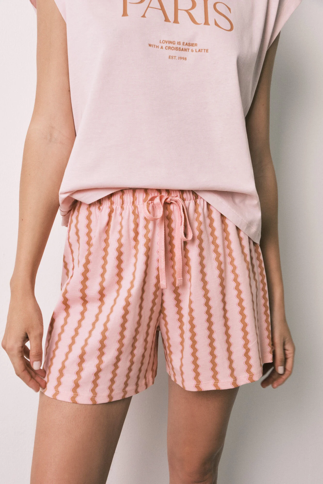 Pink cotton short pyjamas with waves - Image 2