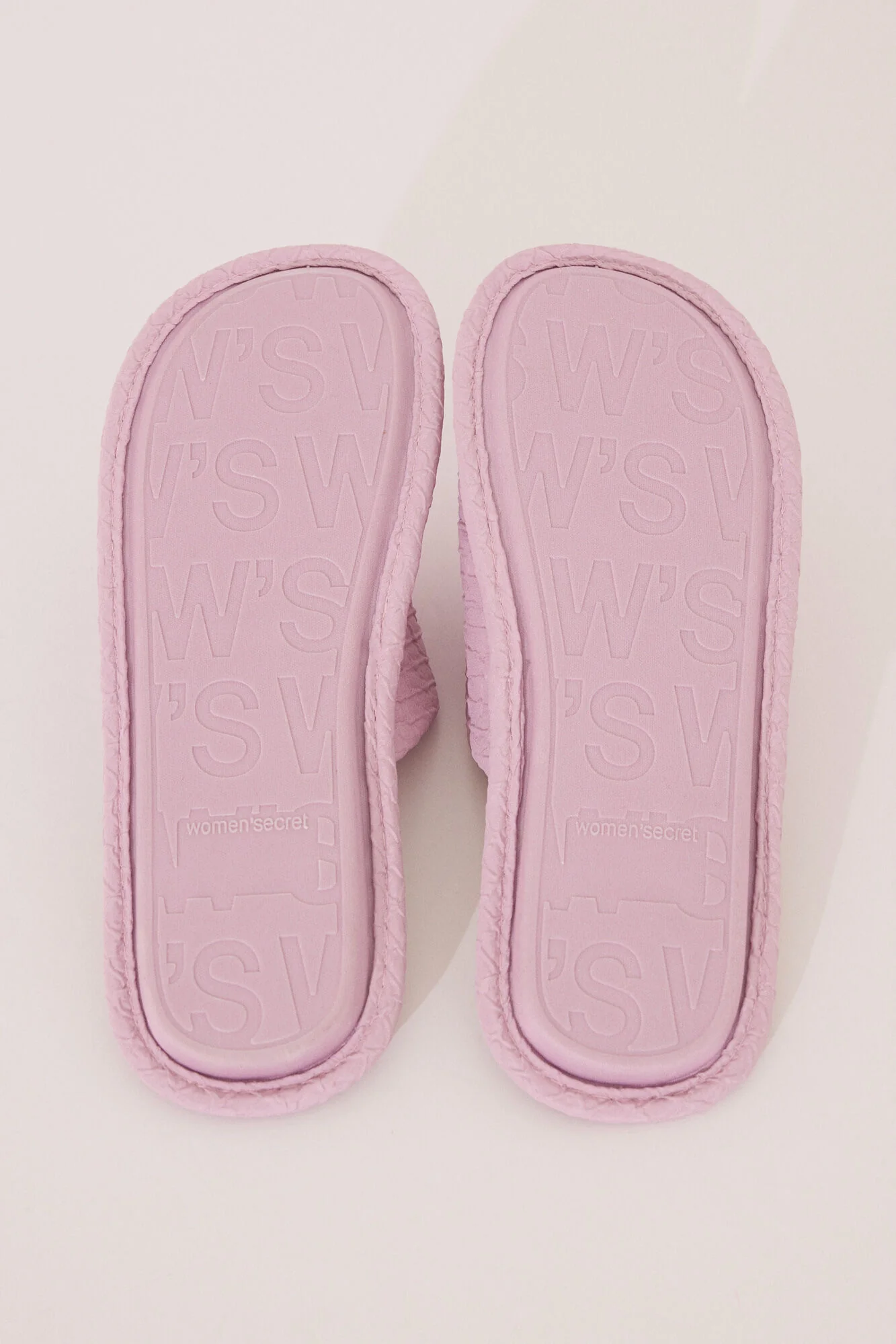Pink slippers - Image 3