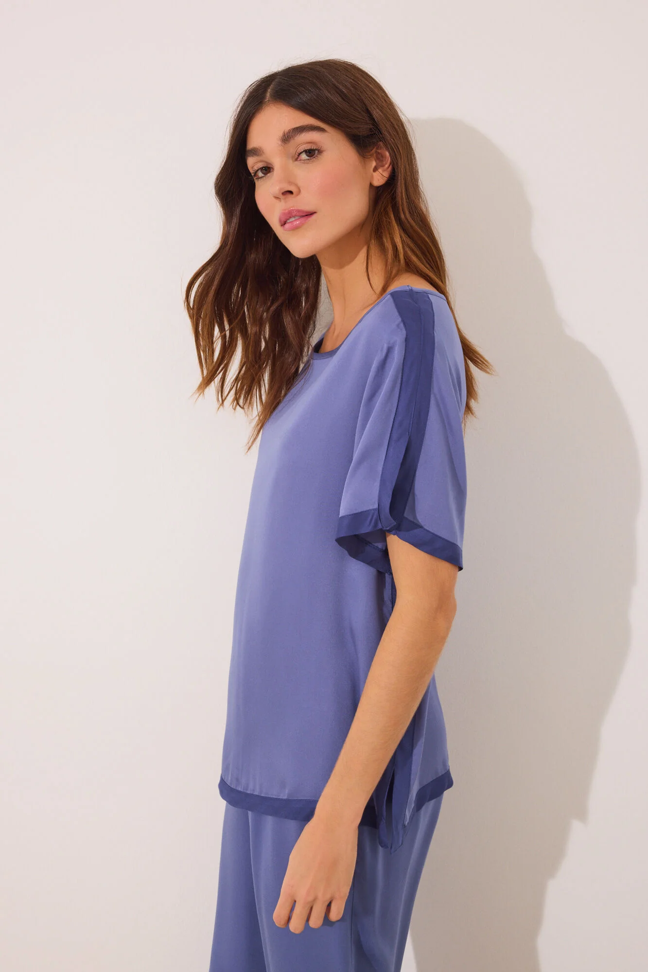 Plain blue satin pyjamas - Image 3