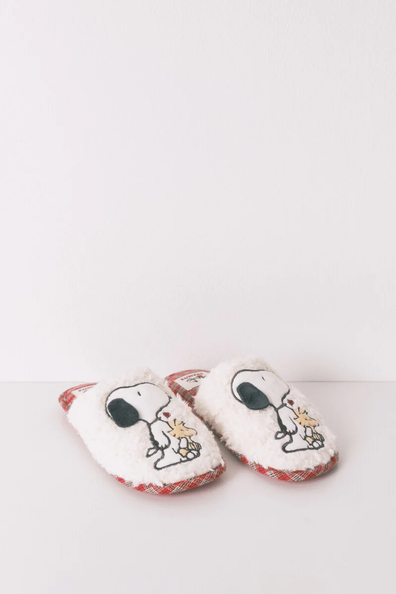 Snoopy plaid faux shearling slippers - Image 7