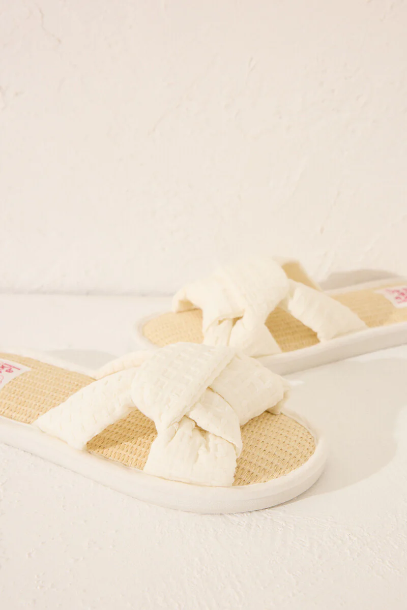Snoopy raffia slippers - Image 2