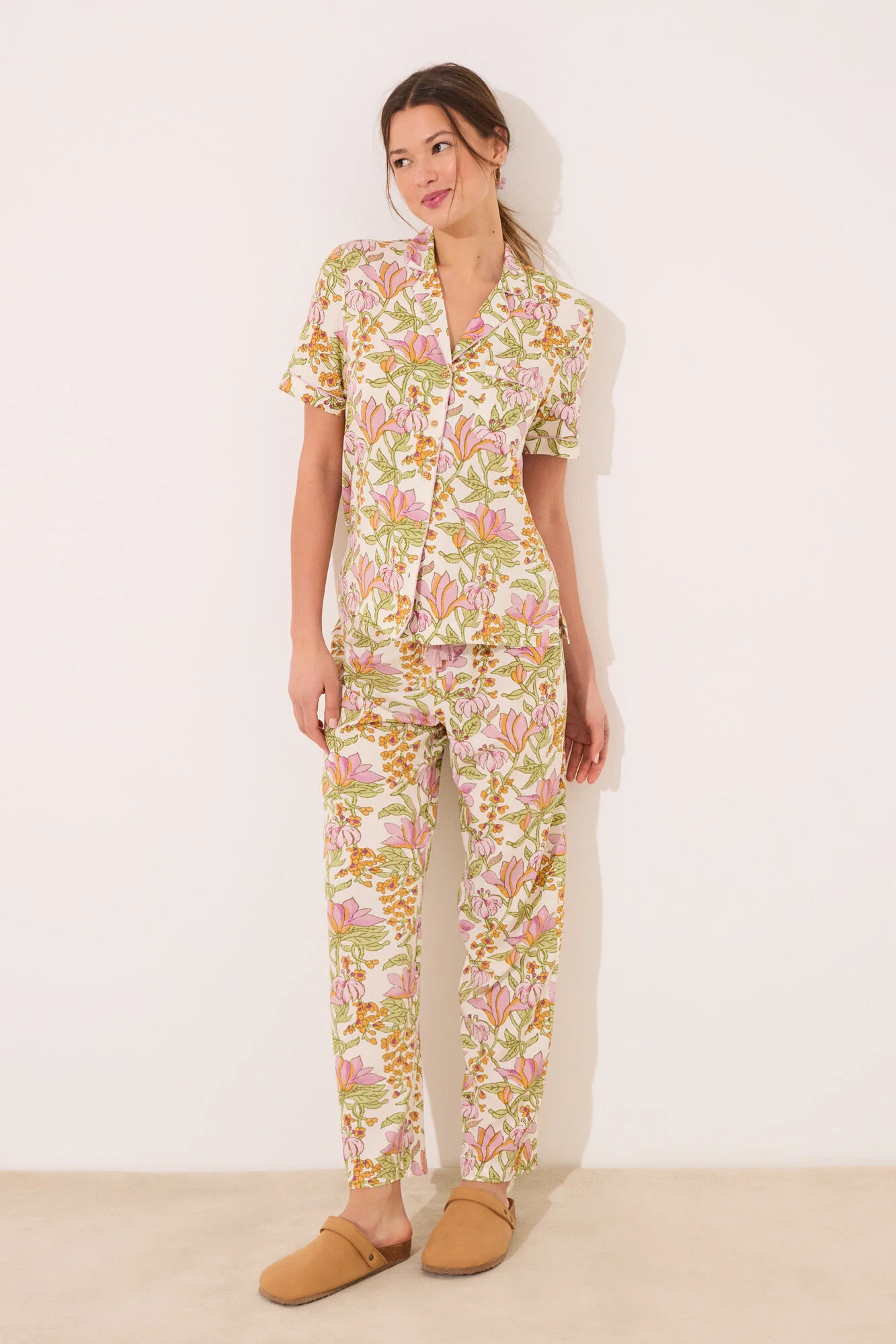 Viscose classic pyjamas with floral print