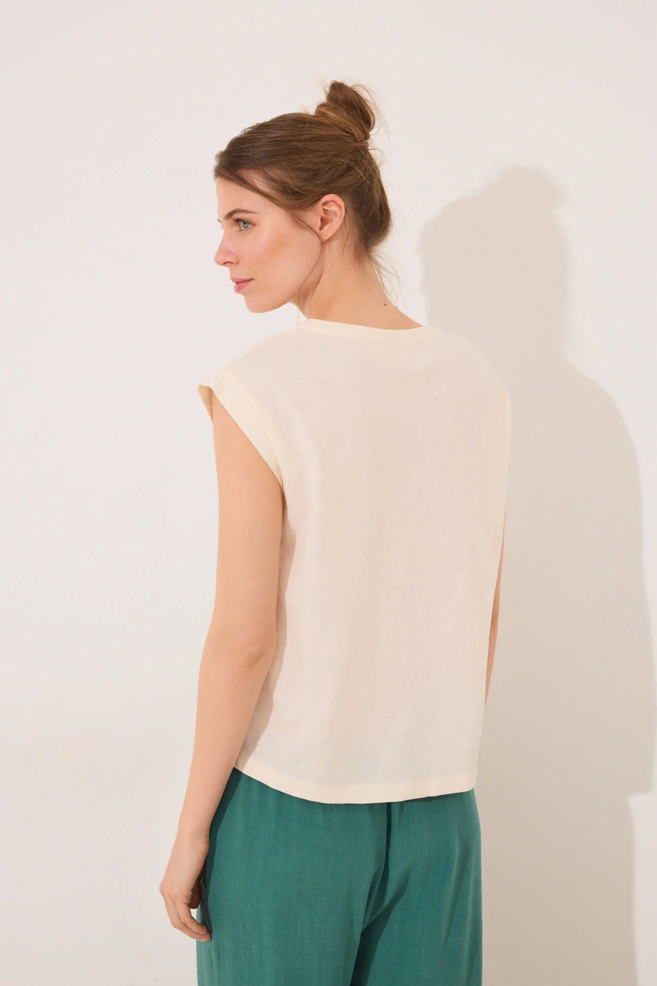 White sleeve T-shirt - Image 4