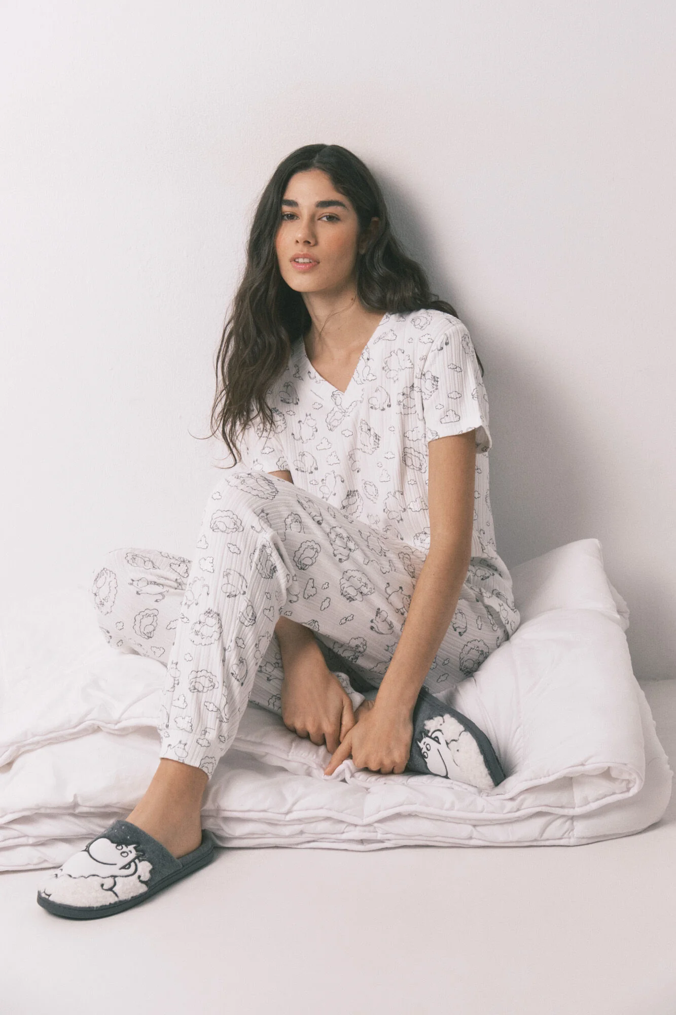 White soft ribbed Moomin print pyjamas