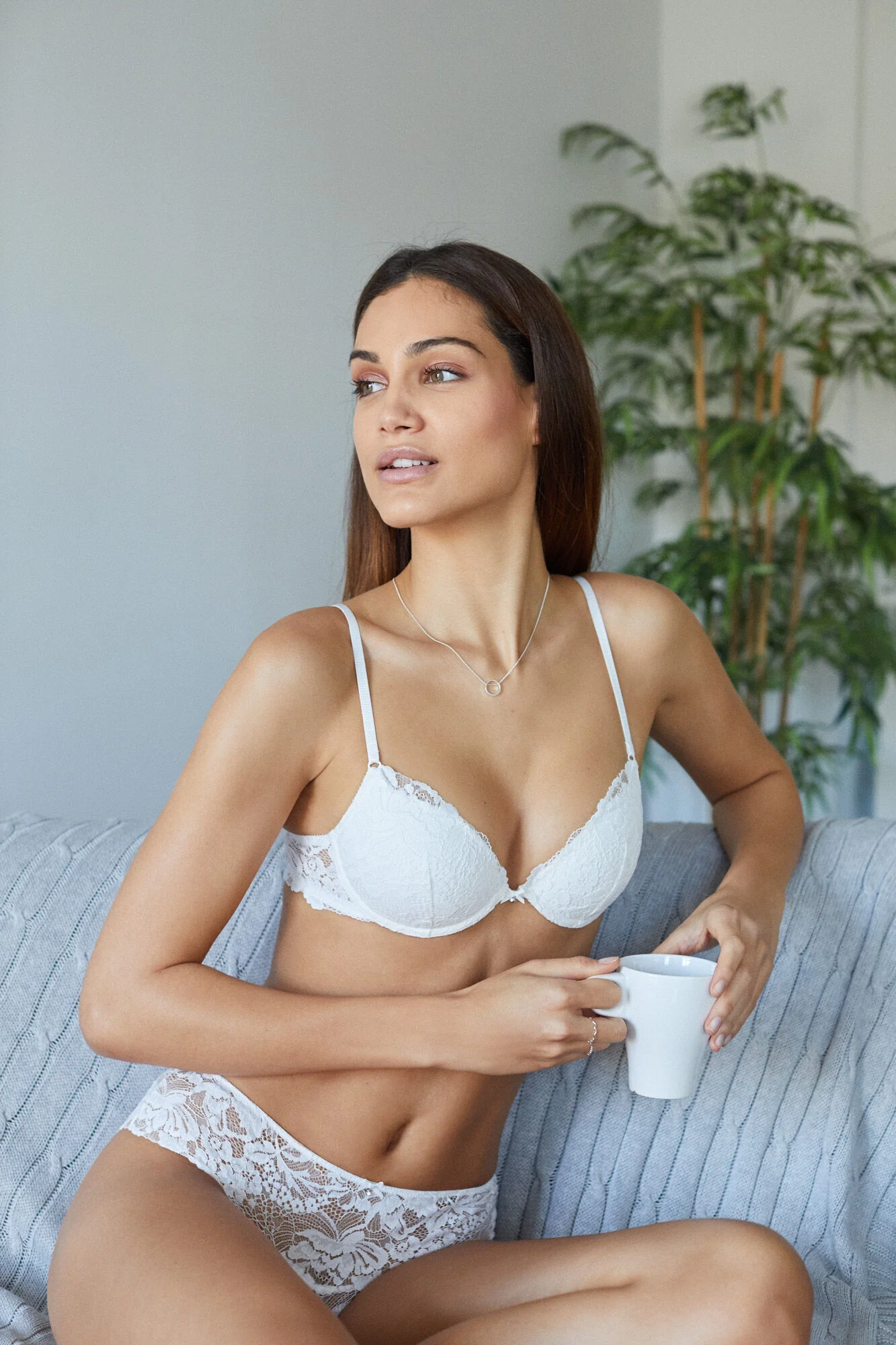 BEAUTIFUL Classic white lace padded bra - Image 3